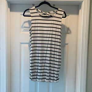 Maternity striped tank top, size medium